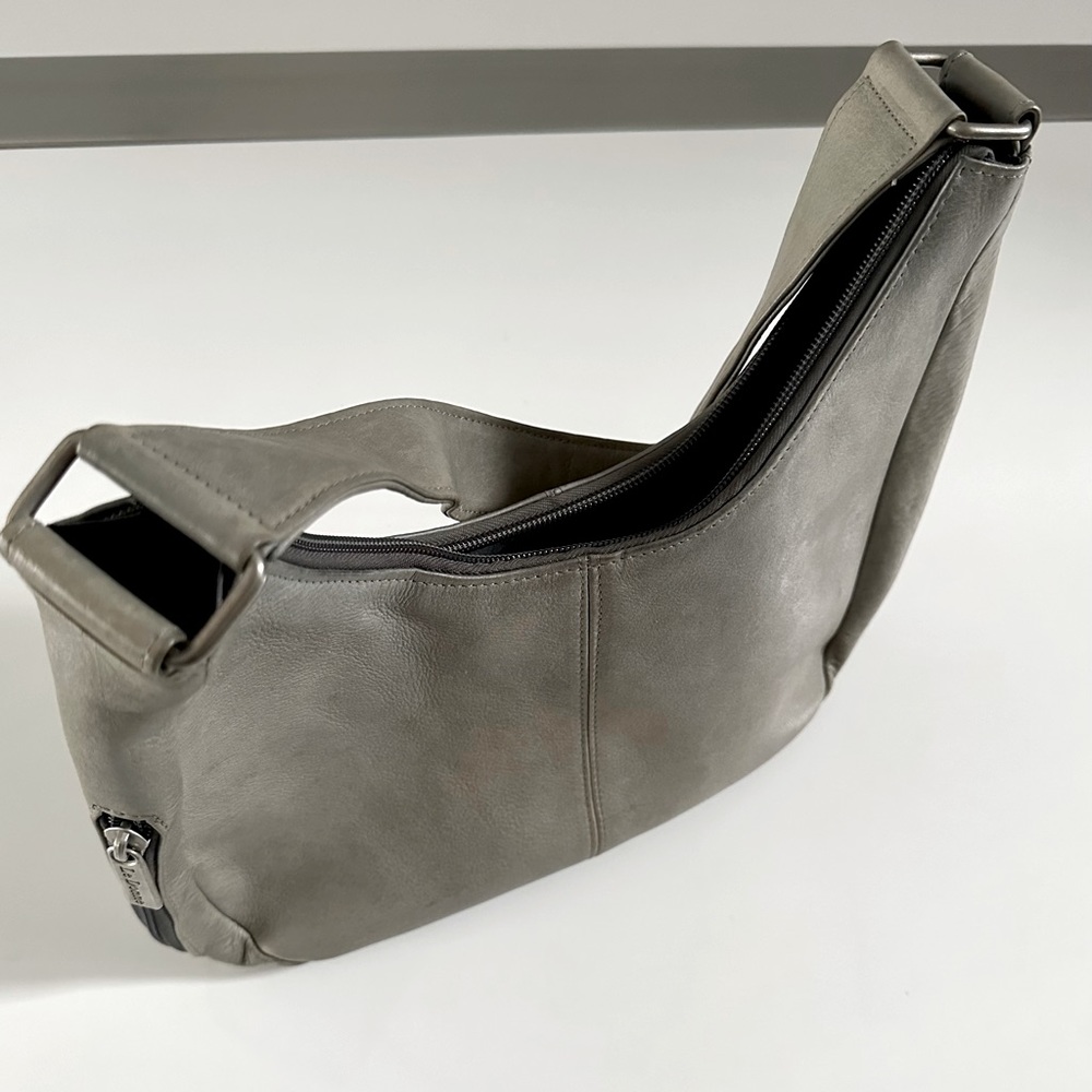 Le Donne leather collection: grey hobo bag